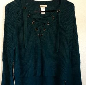 Main Strip crop sweater